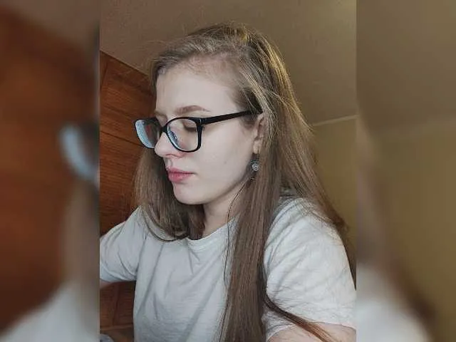 Live sex webcam photo for lilitgame #271581822