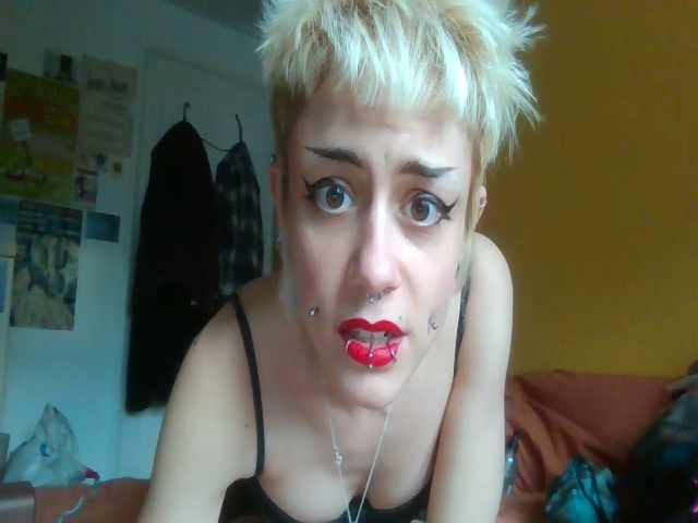 Live sex webcam photo for Punky_heidi #271579992