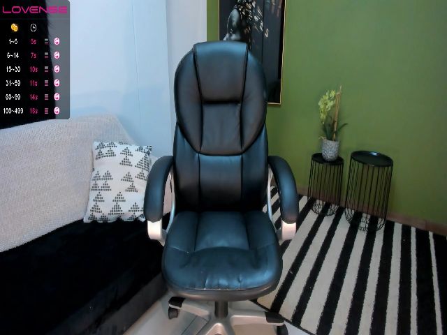 Live sex webcam photo for MiaRobertsX #271583795