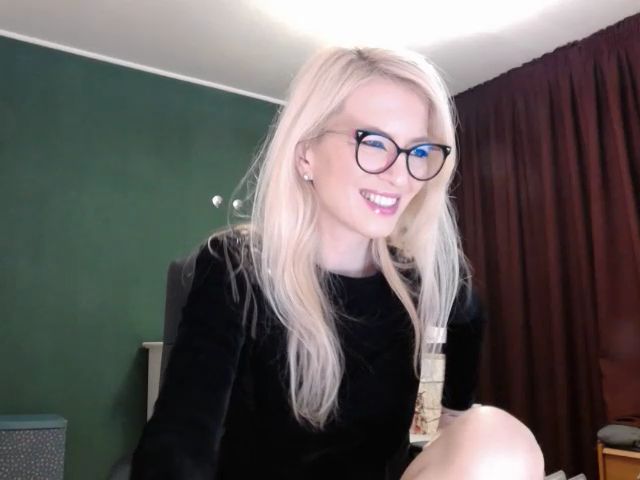 Live sex webcam photo for Carla88 #287892990