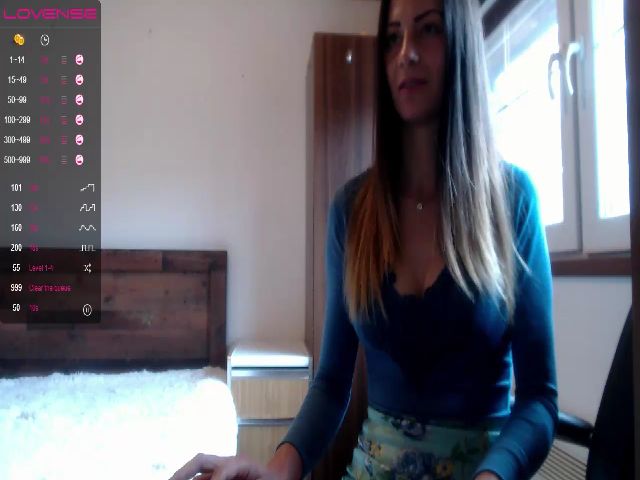 Live sex webcam photo for Sweet4you_ #271576731