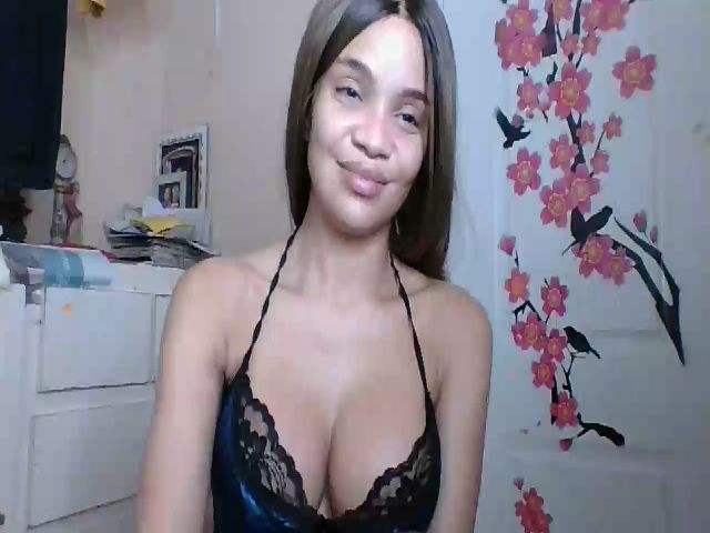 Live sex webcam photo for Dragunfruit #271585202
