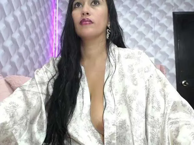Live sex webcam photo for indira-69 #271581598