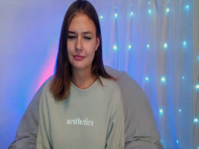 Live sex webcam photo for Rosie_F #271579134