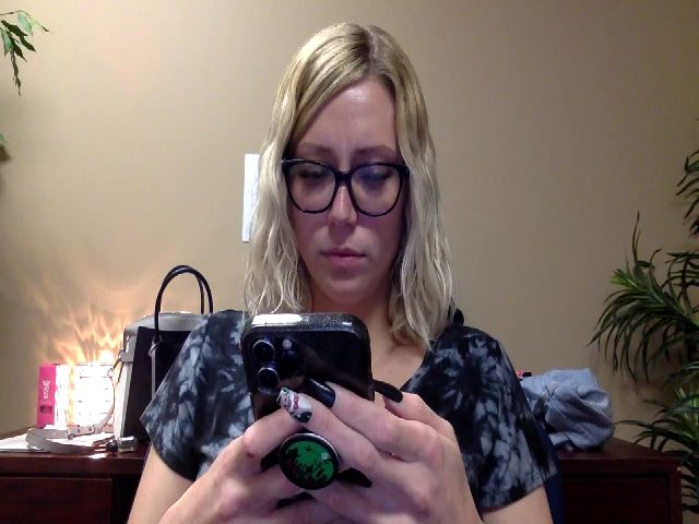 Live sex webcam photo for KendraK_badd #271583745