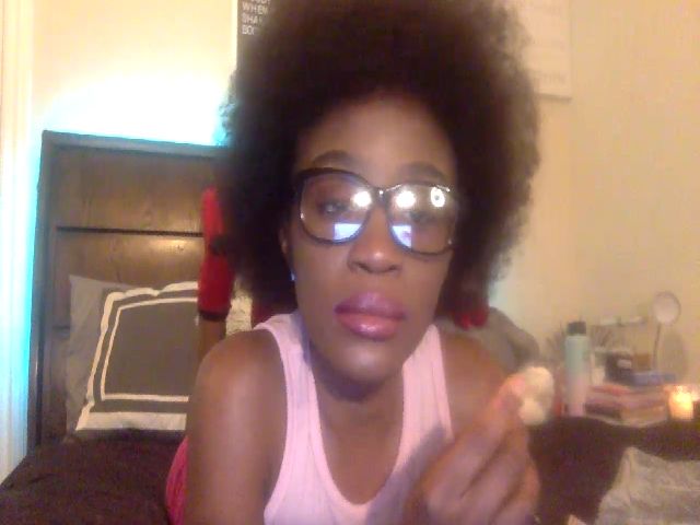 Live sex webcam photo for AaliyahT #271586070