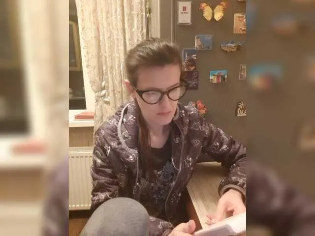 Live sex webcam photo for P-A-N-I-K-A #271581867