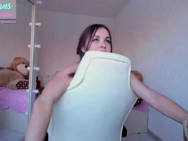 Live sex webcam photo for SkylarJewels #271594018