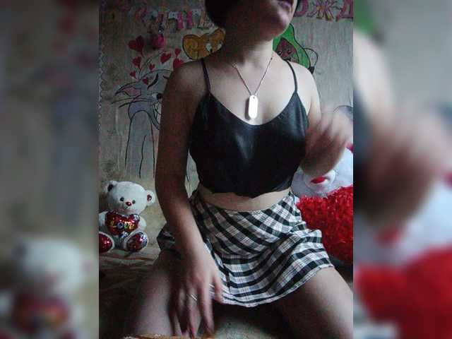 Live sex webcam photo for V-I-K-A #271594166