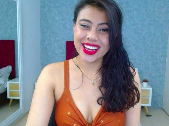 Live sex webcam photo for samaantha #271587680