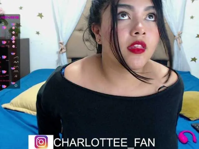 Live sex webcam photo for Charlotte-Lin #271592103