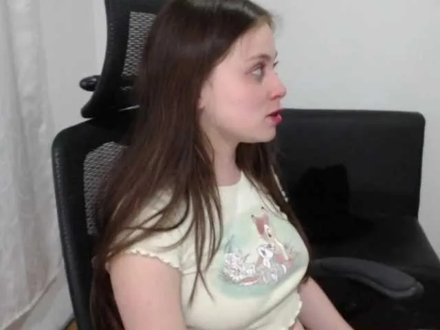 Live sex webcam photo for Chloe-Sweet69 #271587792