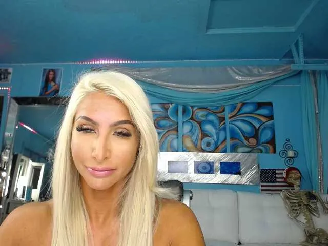 Live sex webcam photo for adrianna_fox #287953283