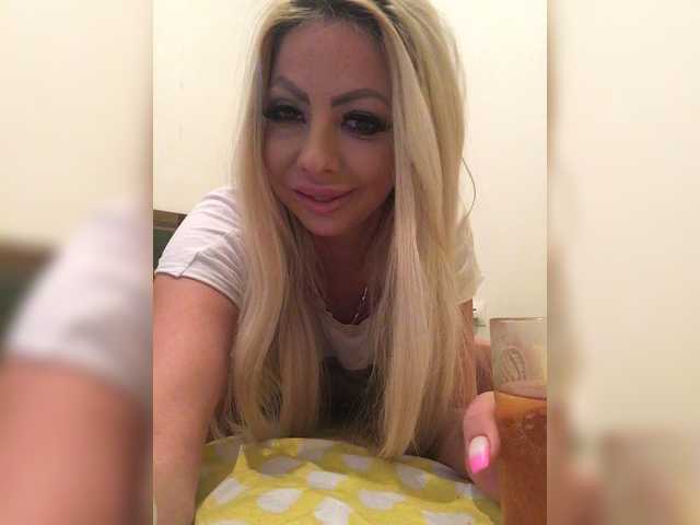 Live sex webcam photo for blondalina #271586568