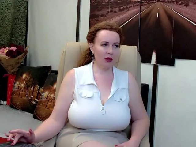 Live sex webcam photo for IvettaShine #271594057