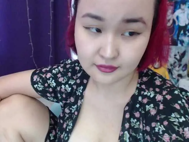 Live sex webcam photo for YunNana #271591765