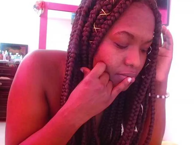 Live sex webcam photo for Daizy-cooper #271598805