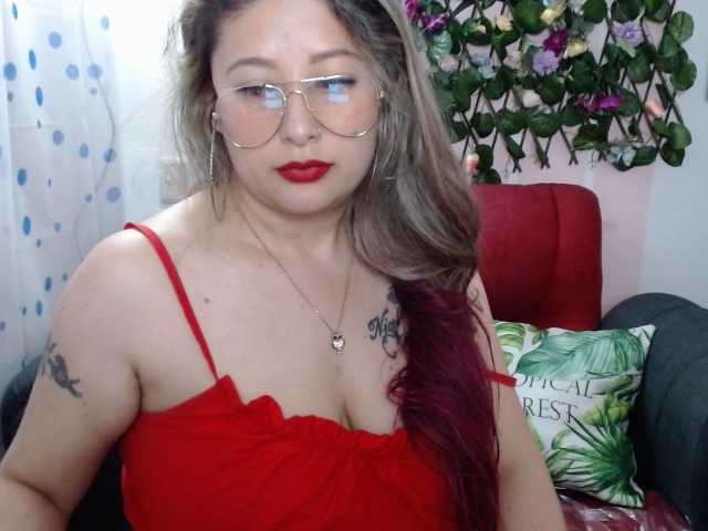 Live sex webcam photo for Tamarasex1 #271598757