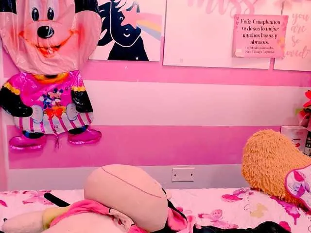 Live sex webcam photo for GlendaHolt #271598854