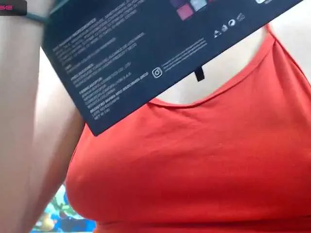 Live sex webcam photo for CrazzyJenna #271591853