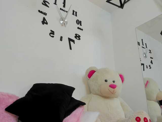 Live sex webcam photo for sofi-r #271592079