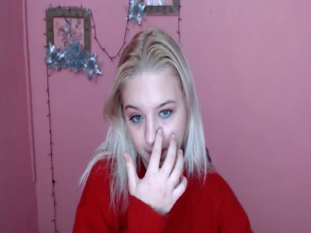 Live sex webcam photo for KalipsoHun #271592721