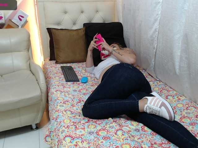 Live sex webcam photo for ROUUSSEE #271588430