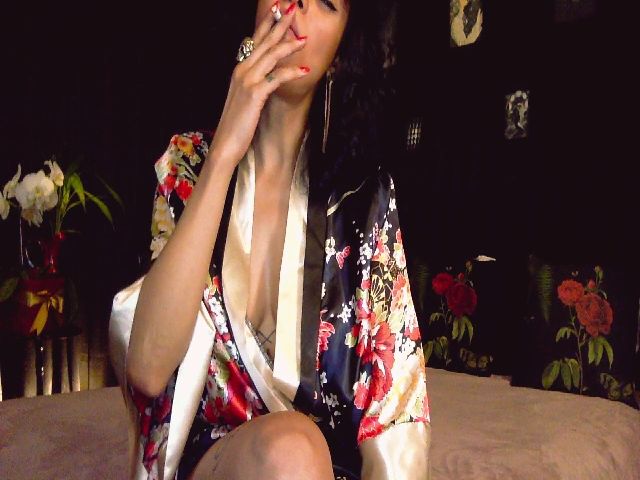 Live sex webcam photo for Thaissa #271601174