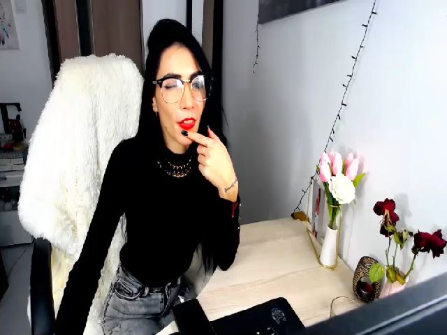 Live sex webcam photo for Stacylovesin #271601017