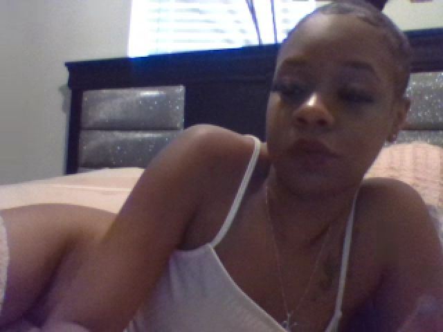 Live sex webcam photo for BeautifulKash #271596695