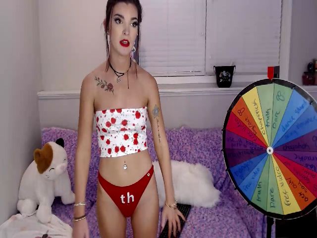 Live sex webcam photo for NatalieGoonie #271590436