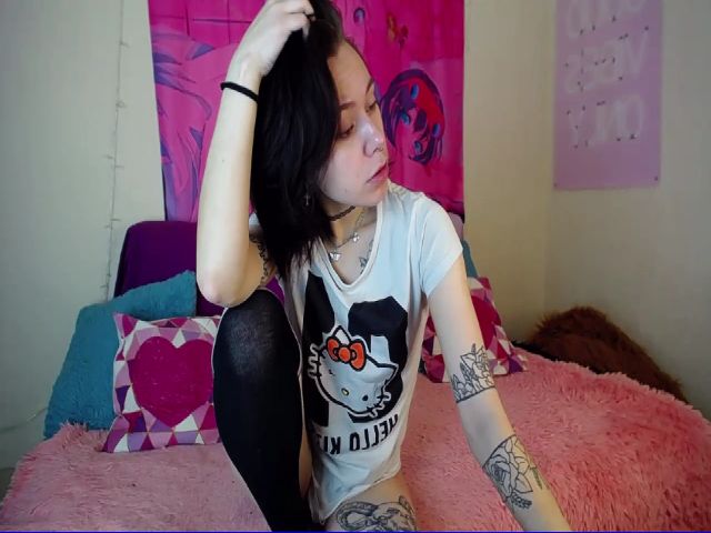 Live sex webcam photo for Vivienlow #271590664