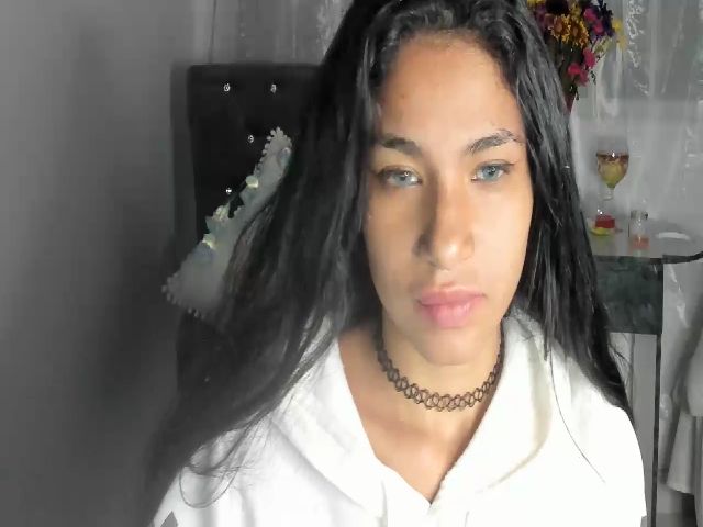 Live sex webcam photo for Latinangel1_ #271592286