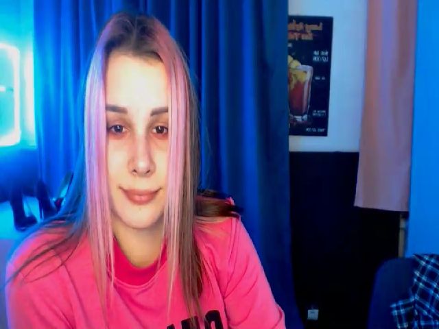 Live sex webcam photo for PolliMilk #271593211