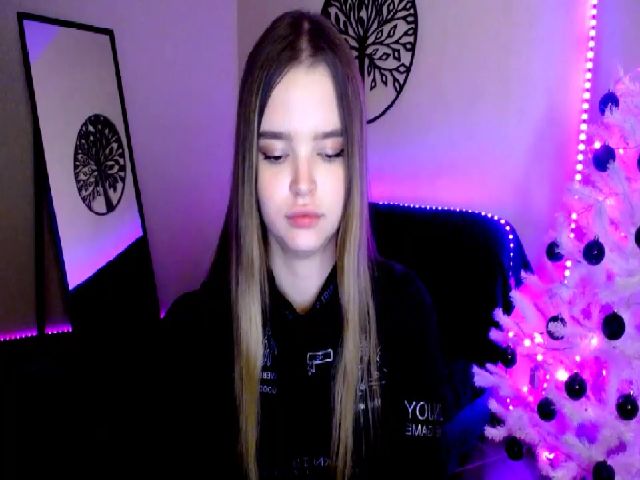 Live sex webcam photo for Jenny_LooVe #271597270