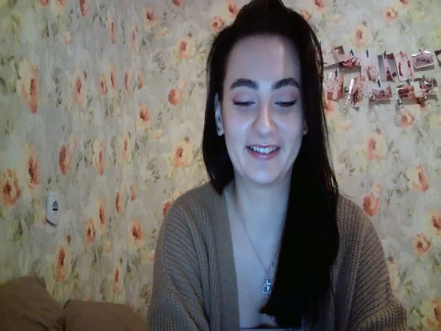 Live sex webcam photo for lolly_hollyy #271593807