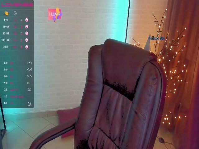 Live sex webcam photo for MalisaRobbyy #271595189