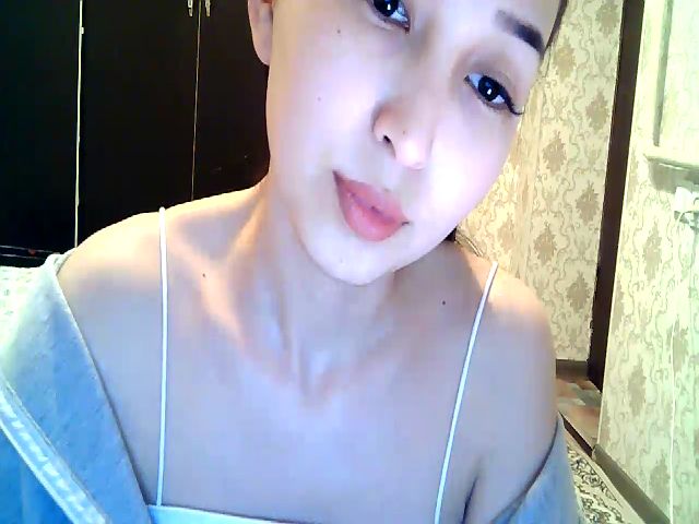 Live sex webcam photo for MissMolly____ #271601200