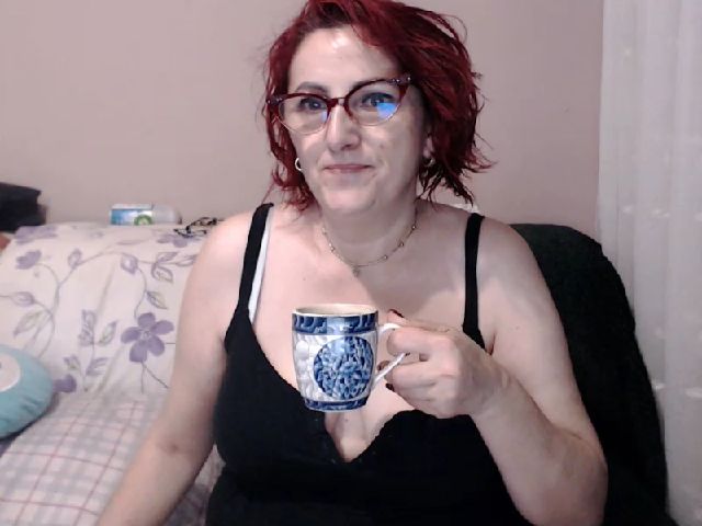 Live sex webcam photo for Elssye #271590139