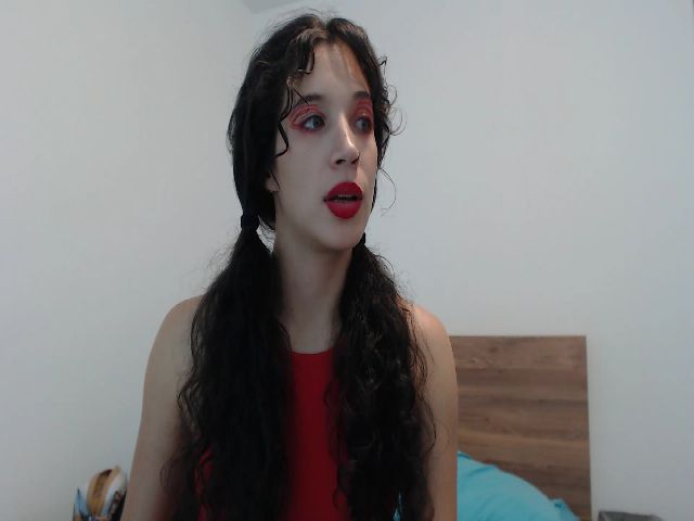 Live sex webcam photo for Nina_Doux #271590005