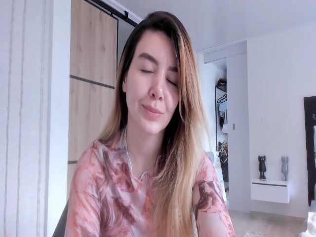 Live sex webcam photo for LauraVega #271595955