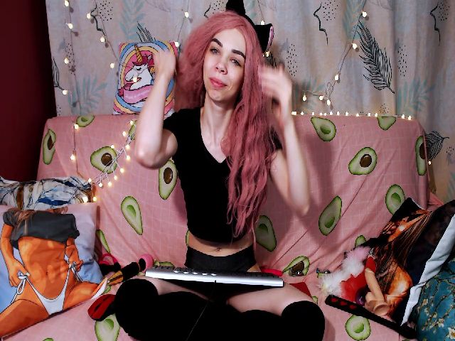 Live sex webcam photo for Lolly_Goddess #271595219