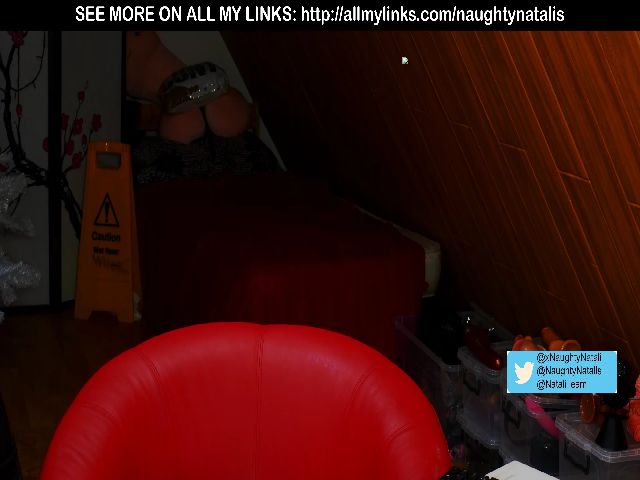 Live sex webcam photo for XNaughtyNat #271601399