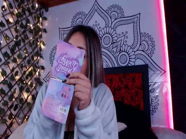 Live sex webcam photo for Litlecapricex #271596876