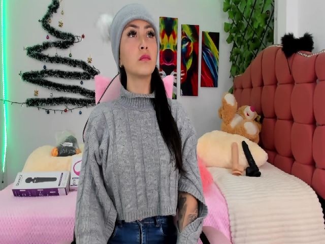 Live sex webcam photo for Holly_rosee #271600516