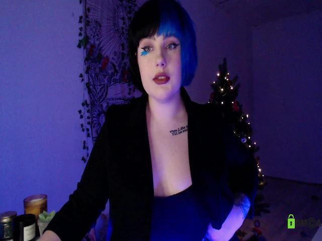 Live sex webcam photo for RoomOfGhosts #271601676