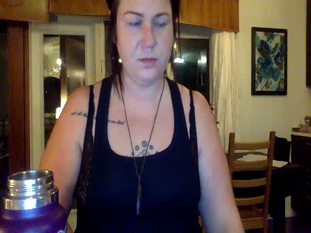 Live sex webcam photo for Forestfarry #271590246