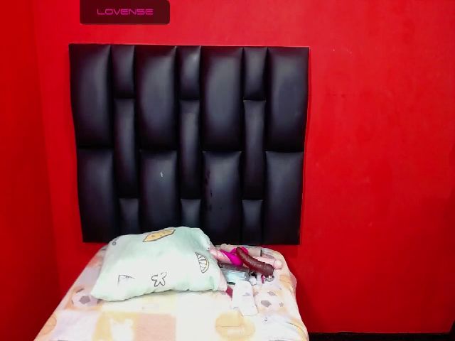 Live sex webcam photo for Meganlovitz #271589709