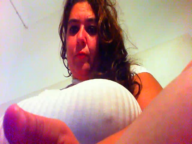 Live sex webcam photo for Yolandita1 #271597419