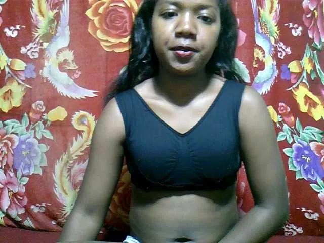 Live sex webcam photo for LadyBozz #271599030